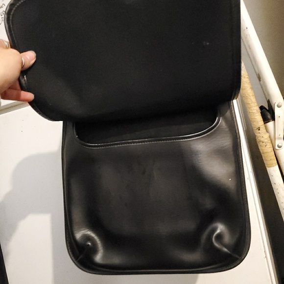 Coach - Picture 6 of 8